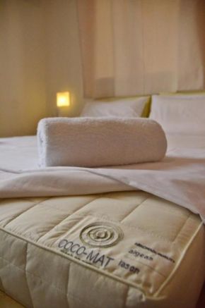  Circle Inn  Афины